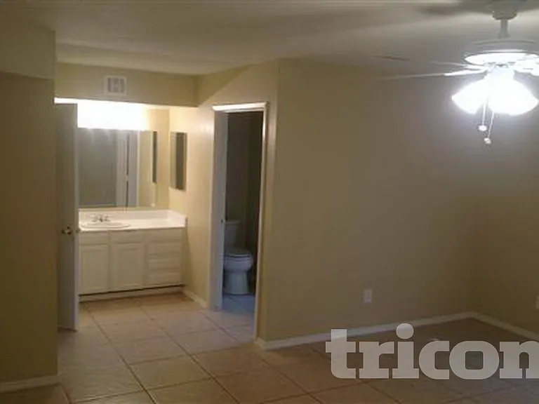 2063 W Morningside Dr — Photo 14