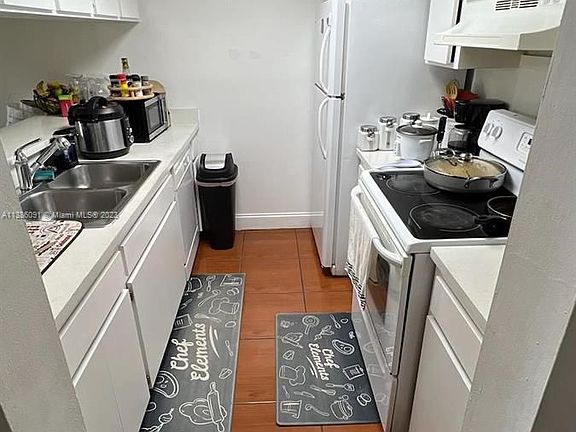 3rd image of 8160 Geneva Ct APT 512