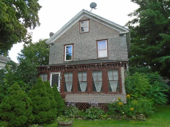 3 Mohegan Street, Winslow, ME 04901