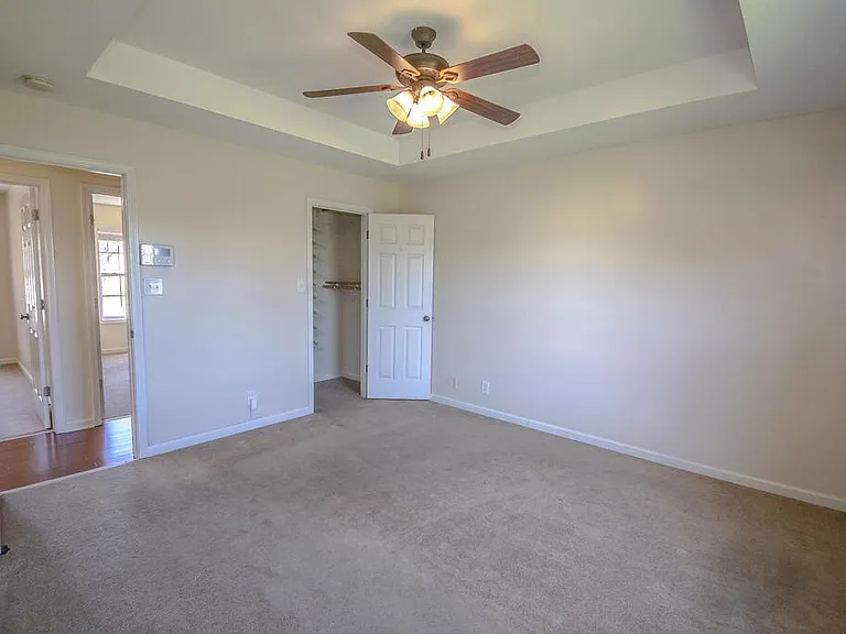 955 Russet Dr — Photo 15