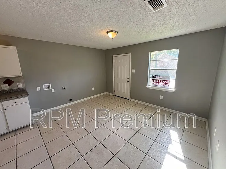 5143 Baker Blvd #C — Photo 4