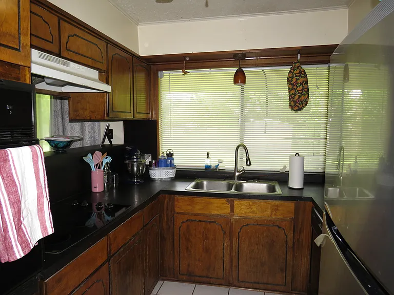 3308 Spring Valley Dr — Photo 11