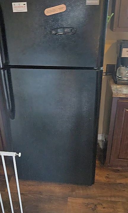 1st image of 550 Knight St