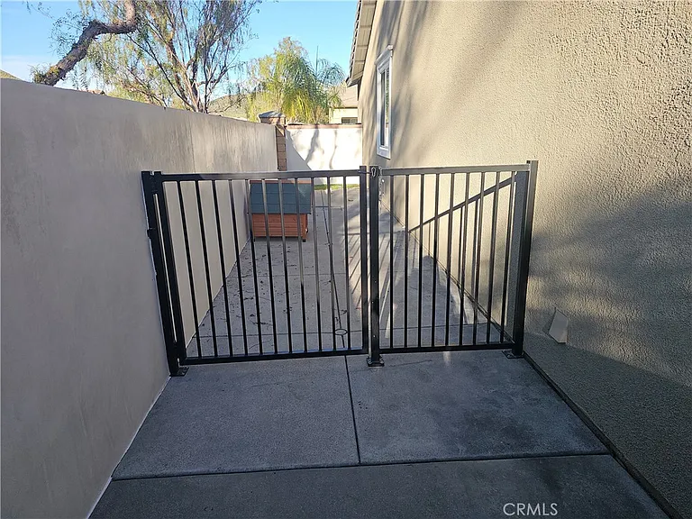34237 Aurora Ct — Photo 29