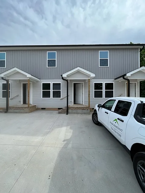 2 bed, 1.5 bath, $1,100 — Photo 1