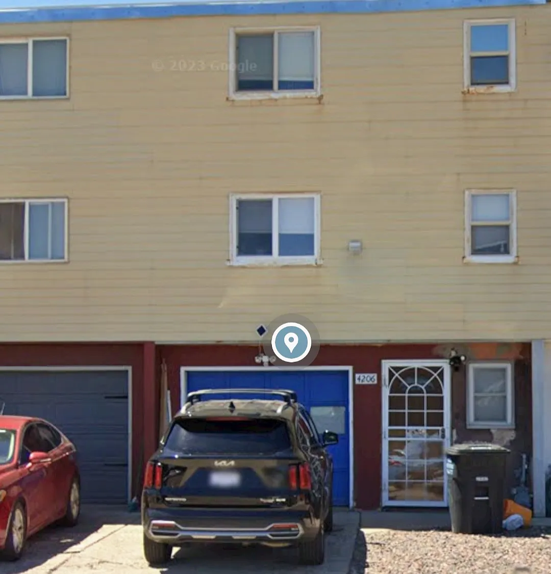 4206 Loomis Ave — Photo 2