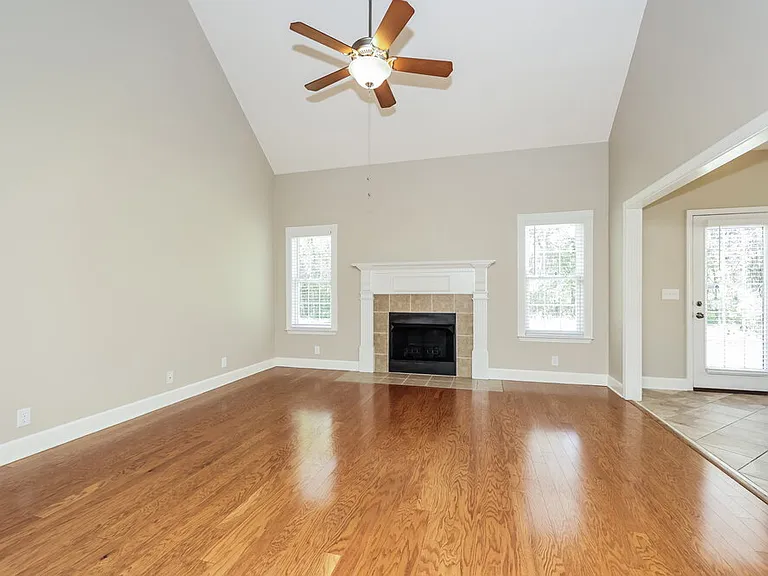 2737 Portside Ct — Photo 4