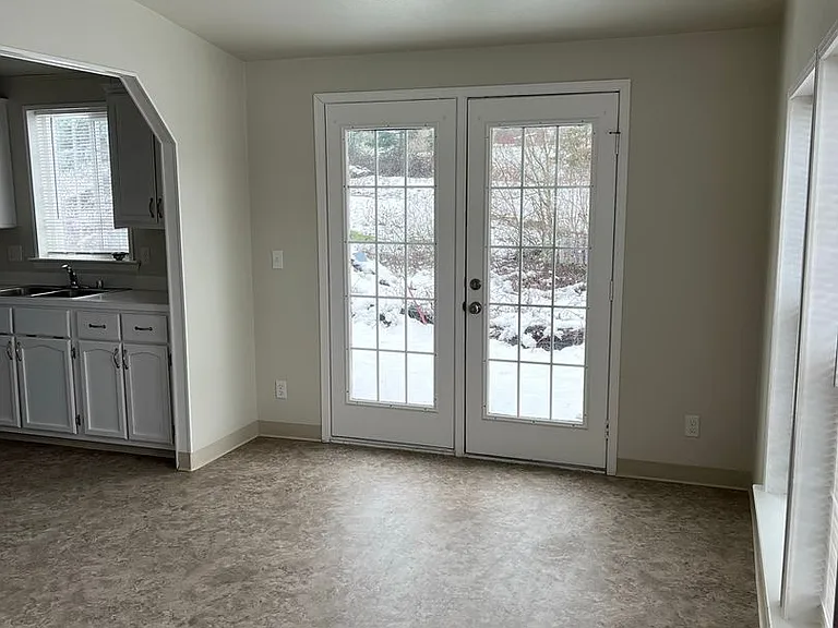 3253 W Hills Rd #B — Photo 5