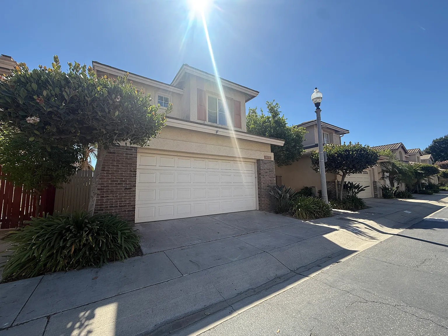 4 bed, 2.5 bath, 1825 sqft, $4,100 — Photo 2
