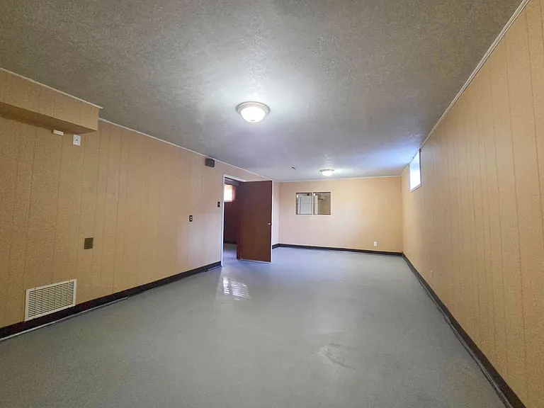 8820 Meadowlark Rd NW — Photo 14