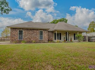 43593 Hodgeson Rd, Prairieville, LA 70769