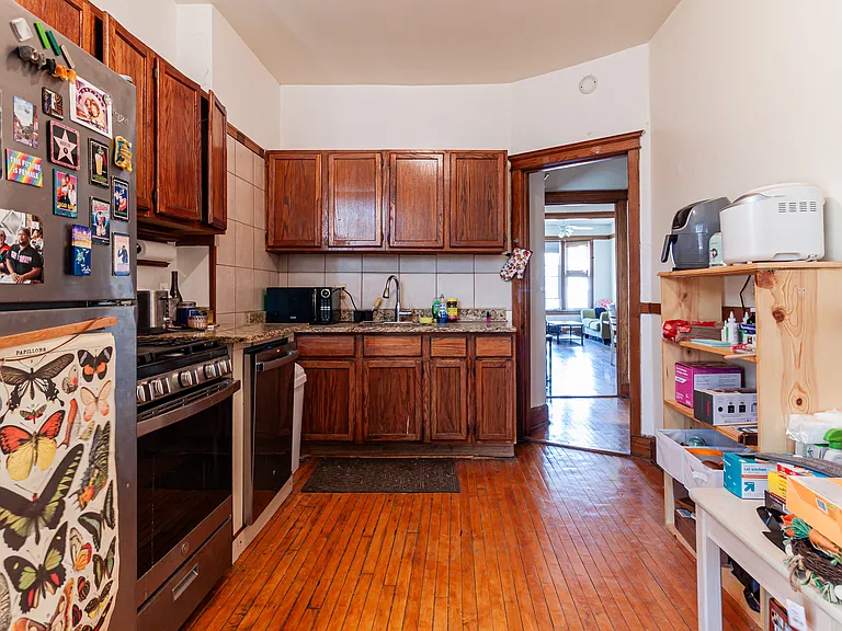 3324 N Clark St #3 — Photo 4