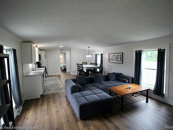 2nd image of 6538 Biscayne Blvd E