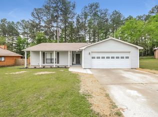 528 Blue Cedar Ct, Riverdale, GA 30274