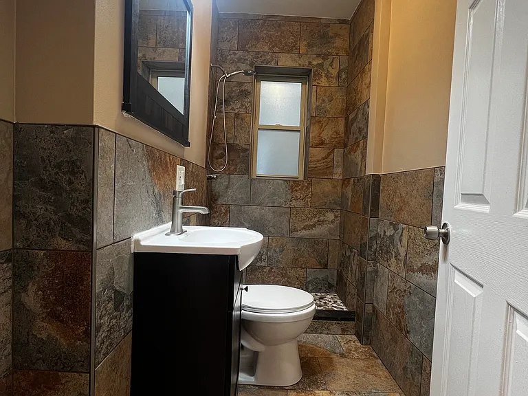 735 N Hamlin Ave #1 — Photo 9