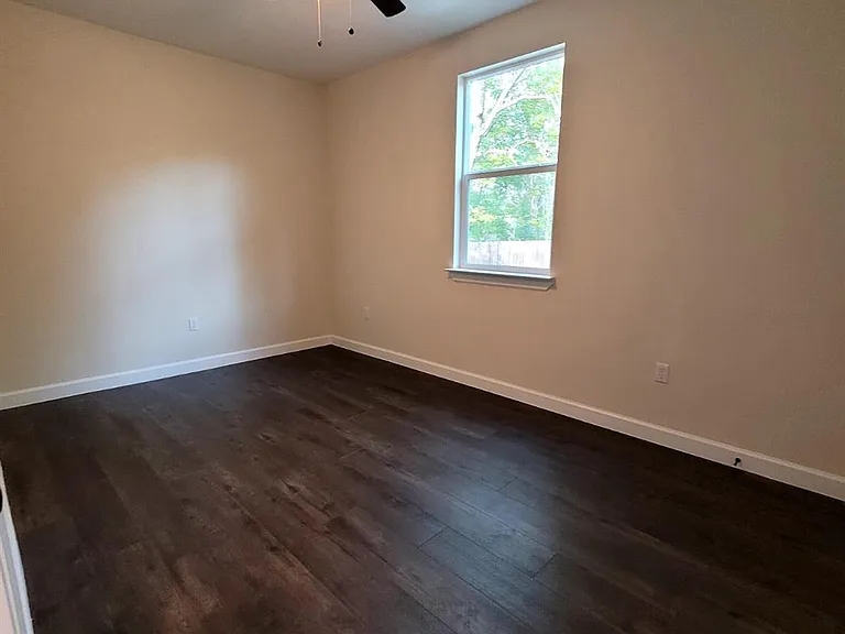750 S Main St — Photo 18