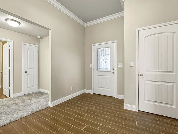5th image of 13329 Vernon Ave