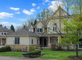 11 Berczy Creek Way S #18, Markham, ON L6C2R3