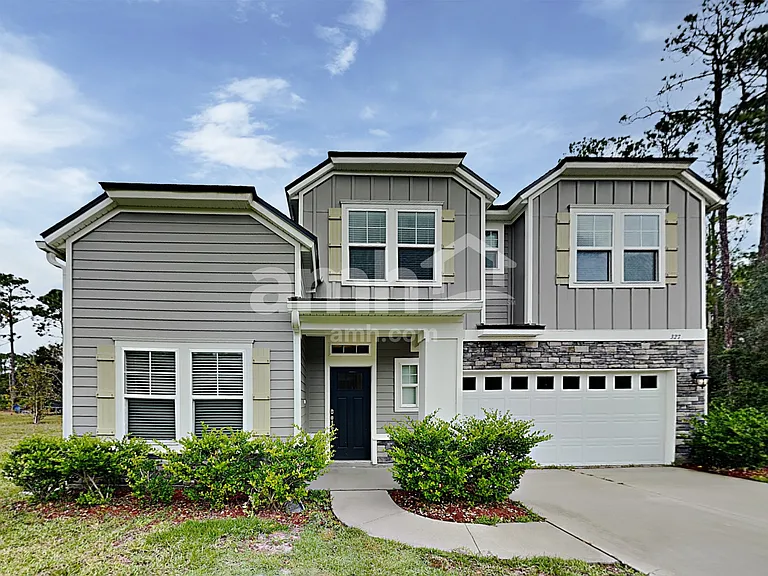 327 Cortez Dr — Photo 1