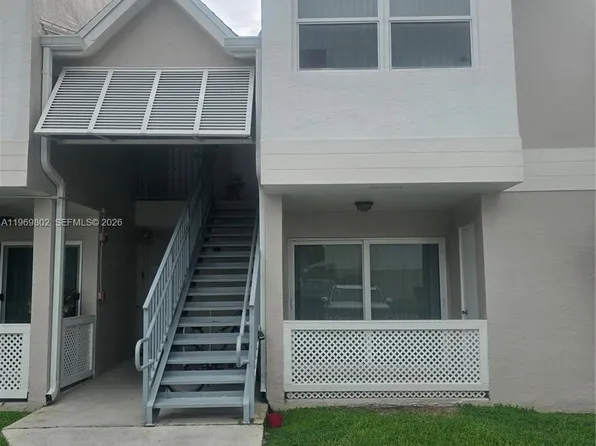 17320 NW 67th Pl #F-7, Hialeah, FL 33015