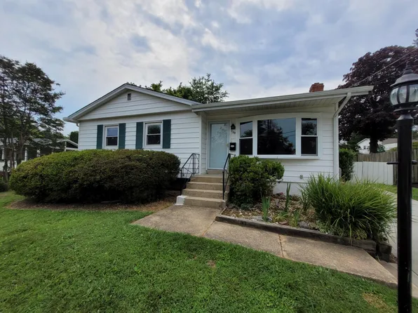 1043 Welsh Dr, Rockville, MD 20852