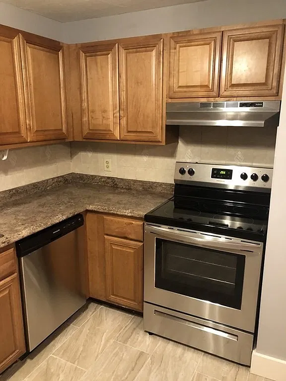 2 bed, 1.0 bath, 852 sqft, $1,800 — Photo 4