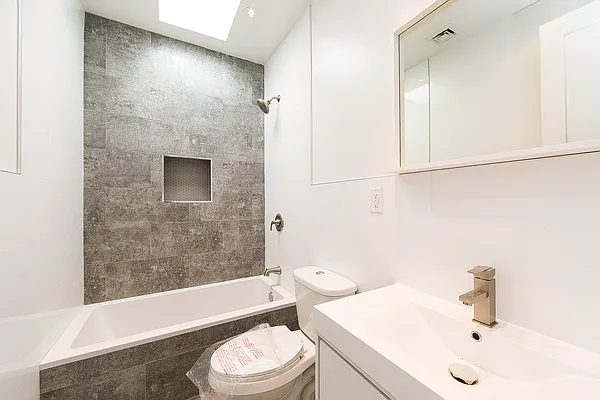 Rented by Keystone Realty USA Corp | media 18