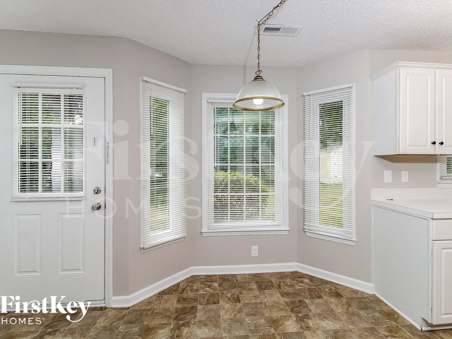 3 bed, 3.0 bath, 1616 sqft, $2,440 — Photo 4