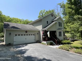 111 Onandaga Rd, Shohola, PA 18458