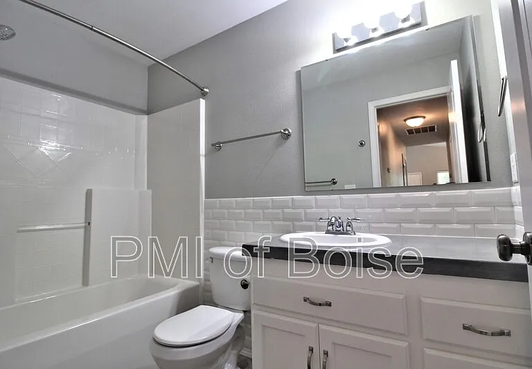 306 Pietra Way — Photo 13