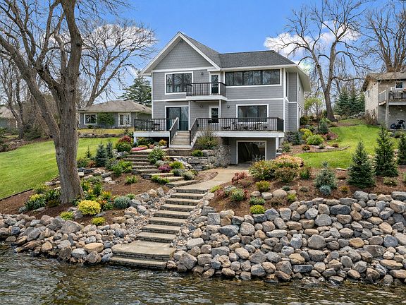 5th image of 2680 S Shore Dr