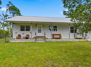 673 Wilderness Rd, Eastpoint, FL 32328