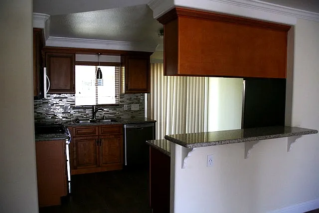 2684 Wilson Ave — Photo 18