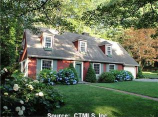 53 W Hills Rd, Ivoryton, CT 06442