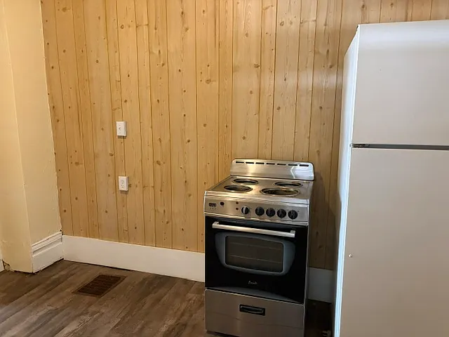 414 Randall St — Photo 5
