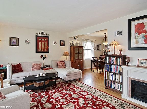 4th image of 1518 Suffolk Ave