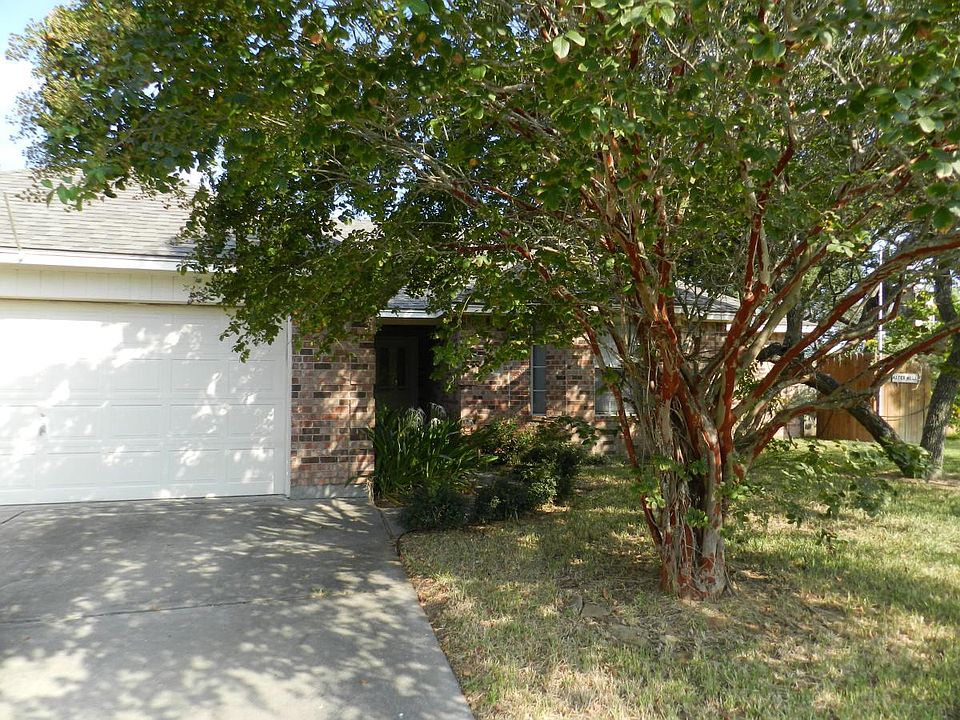 1st image of 2075 La Quinta Dr