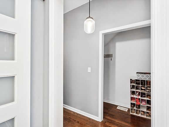 4th image of 2636 W Haddon Ave APT 1
