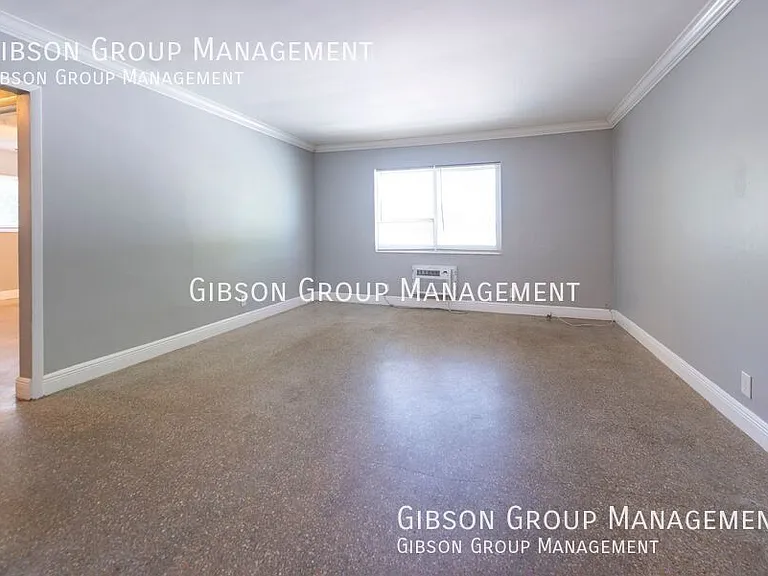806 NE 16th Pl #6 — Photo 15