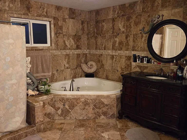 Rockway Dr — Photo 20