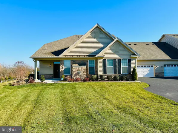 3251 Bushwood Dr, Perkasie, PA 18944