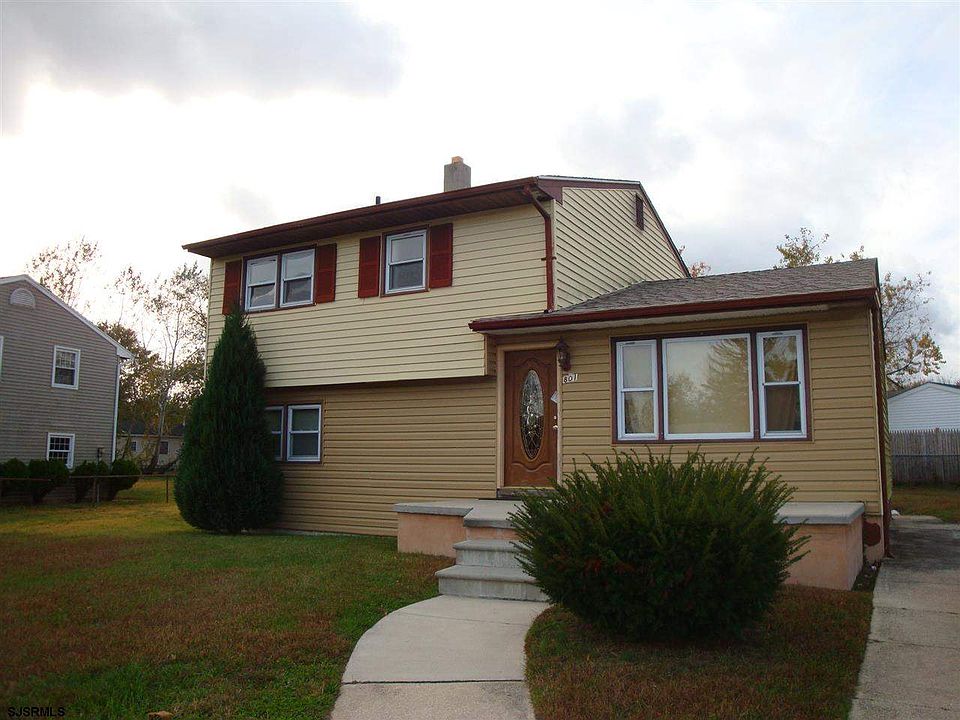 1st image of 801 Brown Ln