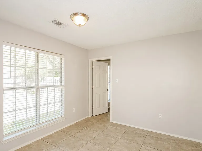 10326 Curtis Dr — Photo 6