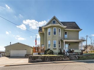 450 Pennsylvania Ave, Rochester, PA 15074