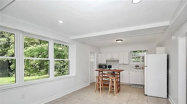 Oakridge House — Photo 2