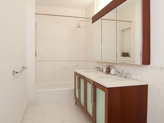 5th image of 795 Columbus Ave APT 7A