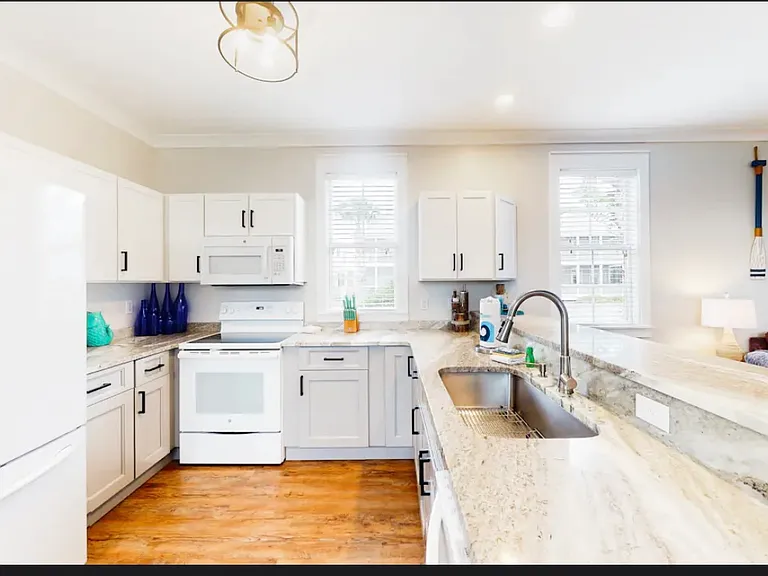 3050 West Hwy #B8 — Photo 7
