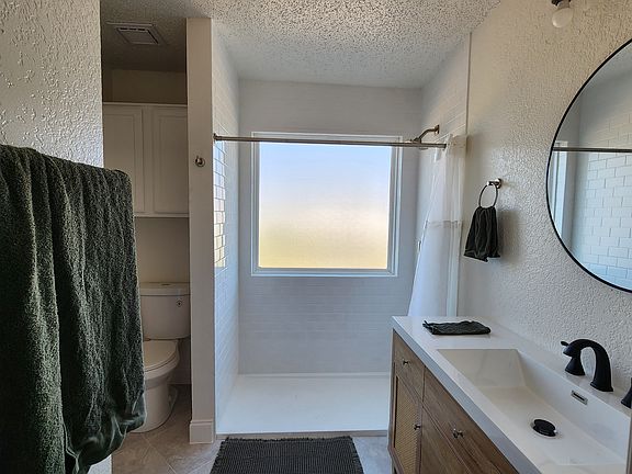 4th image of 4800 W Lovers Ln APT 521