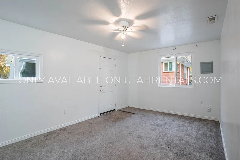 2 bed, 1.0 bath, 800 sqft, $1,350 — Photo 2