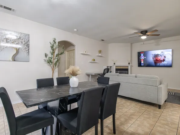 154 Castleridge Dr #B, Little Elm, TX 75068